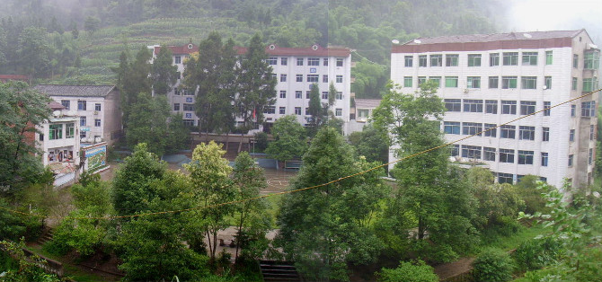 渠县义和乡中心学校照片