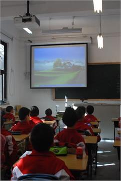 北京市石景山区六一小学普 通 教 室