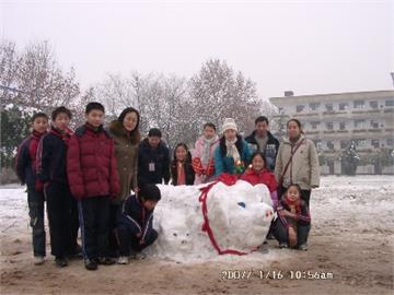 武汉市武昌区张家湾小学雪雕比赛