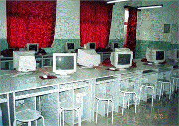 北京第二十九中学计算机房