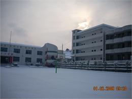 中峰镇中心学校照片
