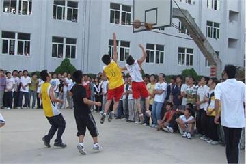 川大科技园职业技能学院篮球比赛