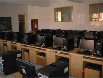 海拉尔第一中学教室电子备课机房