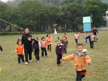广西桂林市腾龙幼儿园广西桂林市腾龙幼儿园照片3