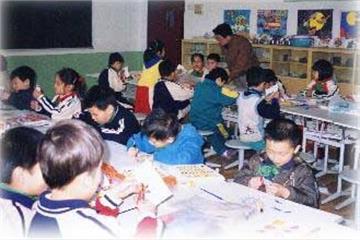 上海市静安育婴堂路小学上海市静安育婴堂路小学照片2