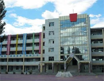 内蒙古民族幼儿师范学校内蒙古民族幼儿师范学校照片3