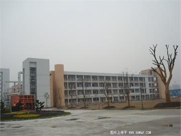 上海市群益职业技术学校(元江路校区)上海市群益职业技术学校(元江路校区)照片3