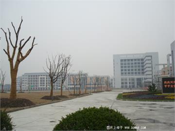 上海市群益职业技术学校(元江路校区)上海市群益职业技术学校(元江路校区)照片4