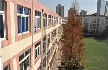 上海市北虹初级中学上海市北虹初级中学照片1