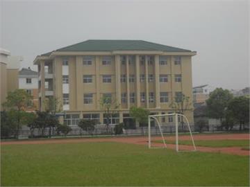 扬州市翠岗中学照片