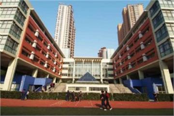 上海市浦西中学